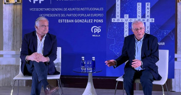 El presidente Imbroda, agradece la presidencia de vicesecretario de Acción Institucional del Partido Popular  y Vicesecretario del PP Europeo, Esteban González Pons en Melilla.