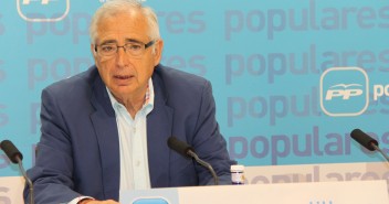 No vamos a dialogar con ninguna opción que diga o tenga como objetivo desbancar y sacar al Partido Popular, primero porque es una ofensa democrática a lo que han querido los melillenses, segundo porque eso no es pensar ni trabajar por Melilla.