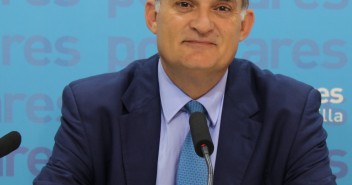 Si el coordinador de Ciudadanos conociese en realidad cómo se hacen las cosas en el Senado, no haría afirmaciones que más allá de un titular de prensa, no sirven para nada.