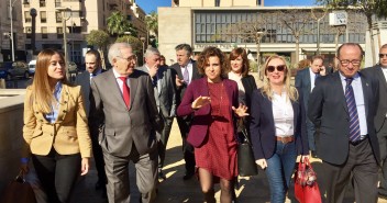 Visita de la ministra de Sanidad, Dolors Montserrat, a Melilla