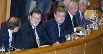 Mariano Rajoy preside la reunión del Grupo Popular en el Senado