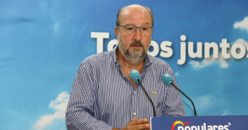 “Gracias al Partido Popular, los vigilantes de seguridad que trabajan en el contrato de servicios que tiene la Ciudad Autónoma de Melilla, verán incrementado su salario en los próximos meses”.