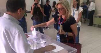 Ahora toca que con una decisión contundente, como es a través del voto, sigamos en el camino que ha conducido a que España a tener esperanza y optar por la opción de la moderación, la de la  estabilidad, la de la unidad y futuro de España