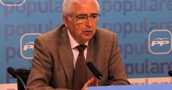 Advierte que “un Gobierno de PSOE y Podemos sería preocupante para Melilla, sobre todo en materia de inmigración ilegal”.