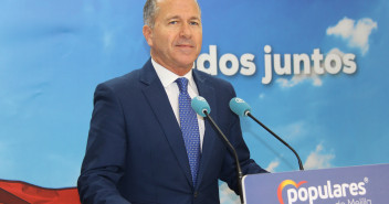 “De Castro mintió cuando dijo de no hacer presidente de la Ciudad Autónoma ni a Juan José Imbroda ni a Mustafa Aberchan, y ha incumplido su compromiso. Quien verdaderamente manda en el tripartito es Aberchan”