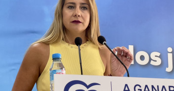 El PSOE son los que enarbolan la bandera de la defensa de las mujeres y cuando están el gobierno, liberan a agresores sexuales, les rebajan las penas y, cuando uno de los suyos presuntamente persigue laboralmente a las trabajadoras miran hacia otro lado.