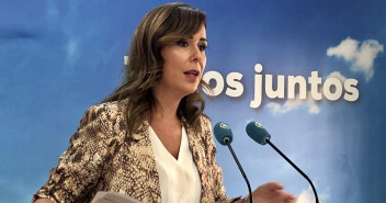 Desmiente que, “como dice la consejera de Cultura, con el nombramiento del director general de Interculturalidad se vaya a ahorrar dinero”.
