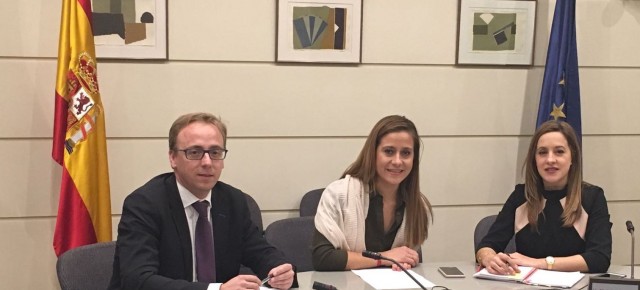 Los Senadores de Melilla y Ceuta en su reunión previa al pleno del Senado.