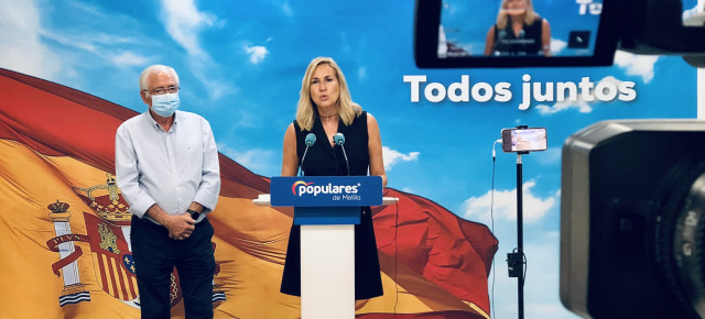 Ana Beltrán, vicesecretaria de organización del PP y Juan José Imbroda, presidente regional del PP de Melilla. 