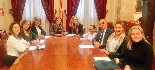Sofía Acedo participa en la reunión del Grupo Parlamentario Popular en el Senado con el CERMI